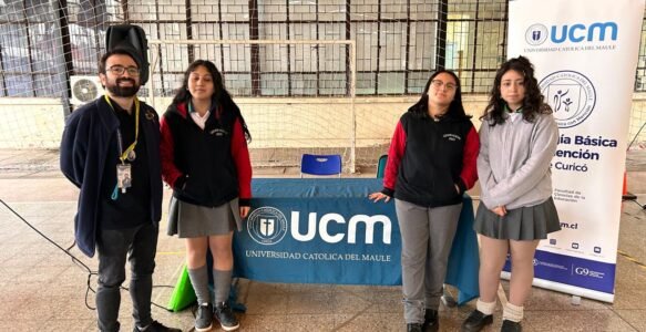 Valiosa participación de estudiantes CEP en Encuentro Literario UCM