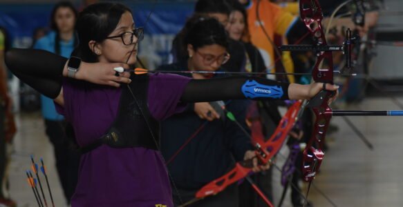Orgullo CEP: estudiante de 7°B brilla en Torneo Indoor de Tiro con Arco