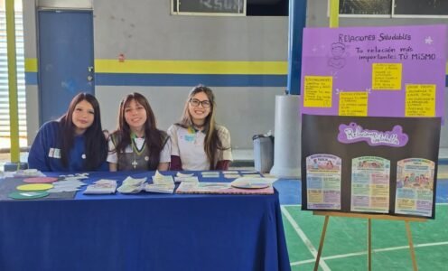 Feria de Salud Mental: estudiantes de Sede Media promueven el bienestar y el autocuidado